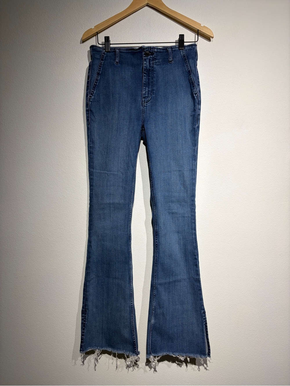 Free People - We The Free Medium Blue High-Rise Flare Jeans, Raw Hem Y2K - Picture 2 of 7
